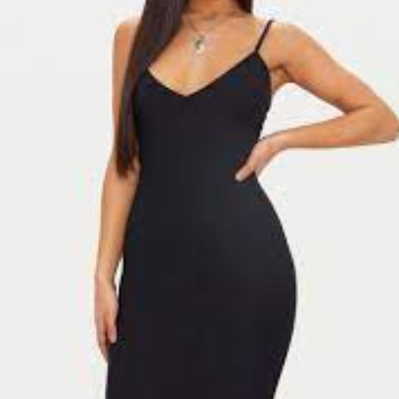 - Prettylittlething  Plus Size Ribbed Plunge Midi Dress ( 18 ) - Picture 2 of 6